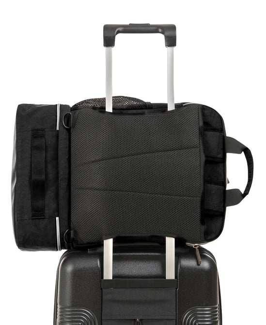 variant:41415738785869 Avalon Softside Carry On Ricardo Beverly Hills Black