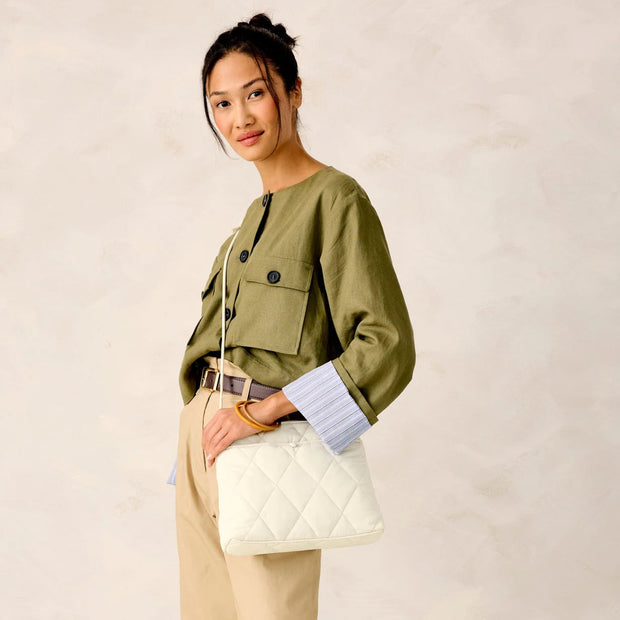 variant:41415733805133 Vera Bradley Original Hipster Pumice Stone