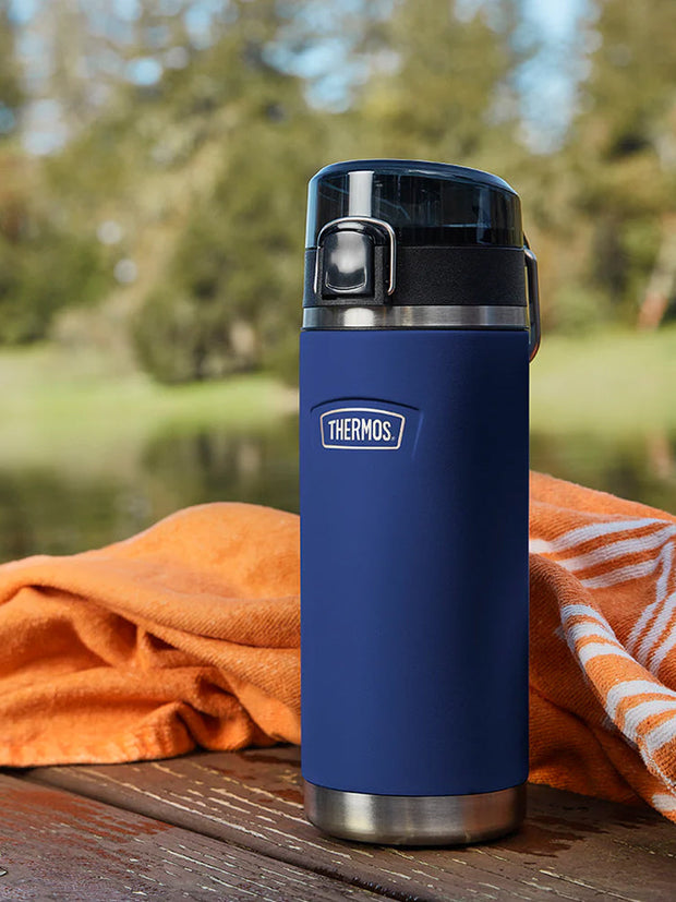 variant:41903165276237 Thermos 18 oz Stainless Steel Kids Water Bottle w/ Spout Lid Navy